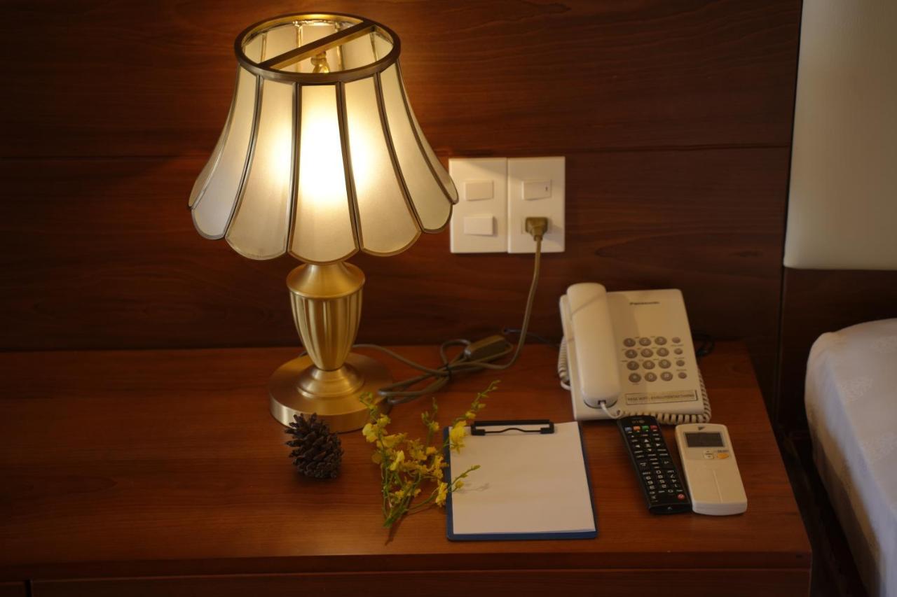 Pleiku Hotel Eksteriør billede
