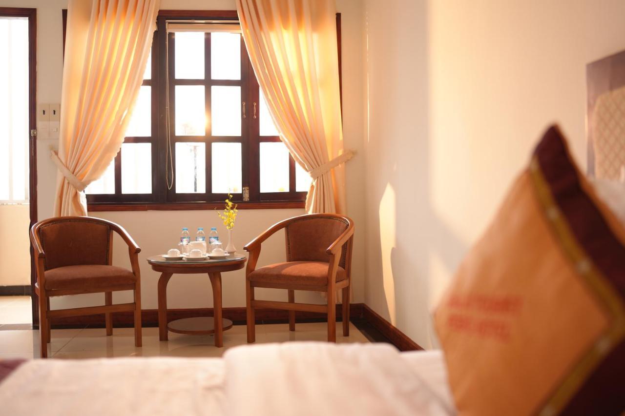Pleiku Hotel Eksteriør billede